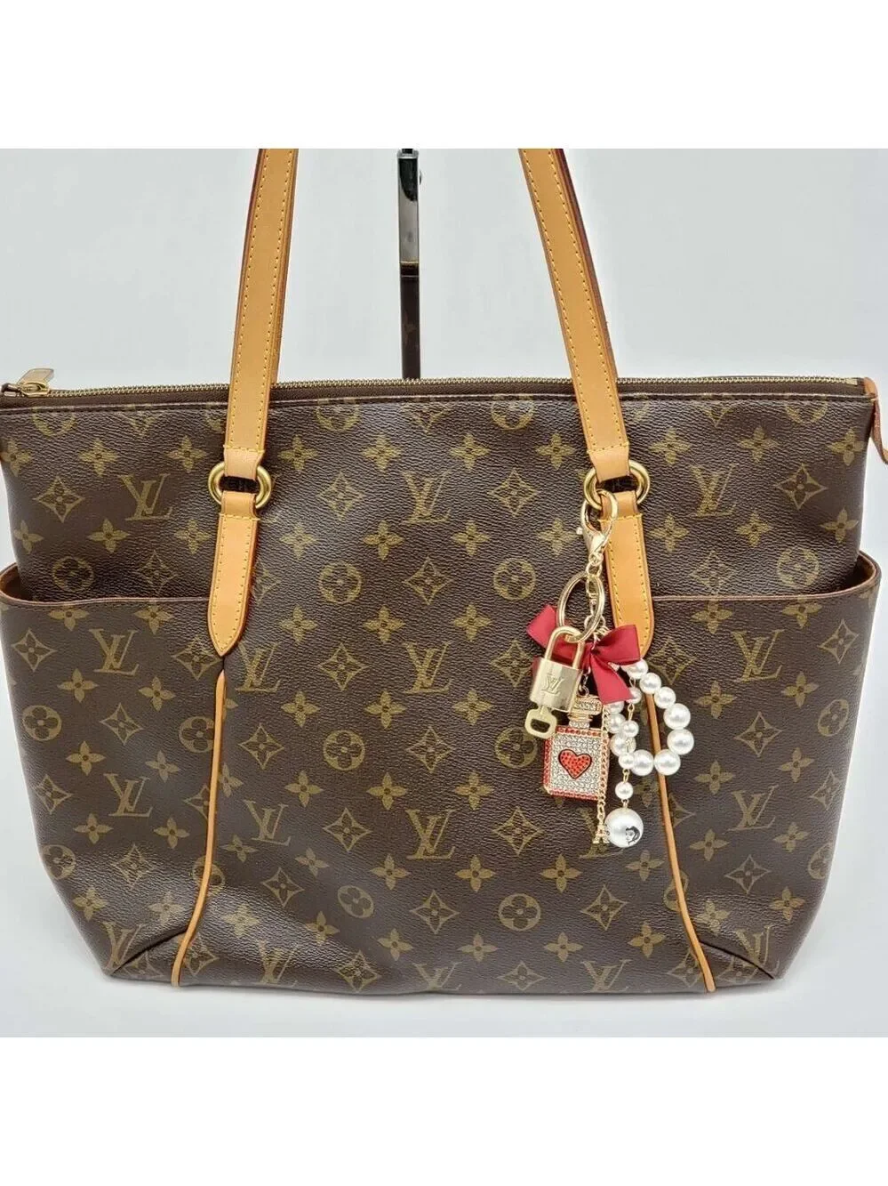 Authentic LV Gold Padlock & Key 🔑 Bag Charm / Unbranded Keychain Combo